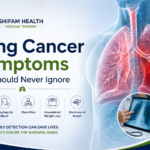 Featured image illustrating lung cancer symptoms with an anatomical lung graphic highlighting a tumor, warning signs such as persistent cough, chest pain, coughing up blood, unexplained weight loss, and shortness of breath, alongside Shifam Health branding.